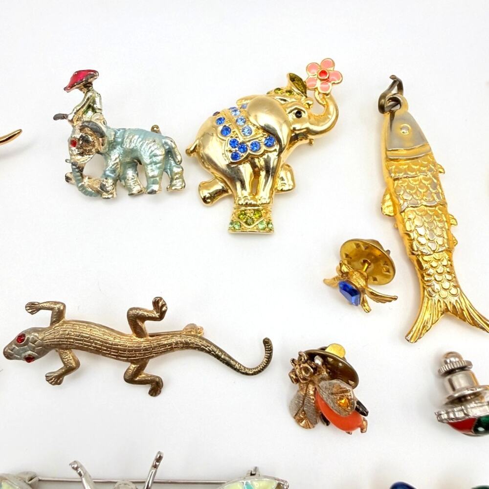 Huge Lot 21 Vtg Animal Insect Brooches Pins Gold Tone Rhinestone Enamel 3 Signed - Picture 9 of 15